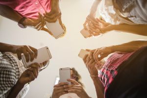 Top 6 Facebook Groups Every Entrepreneur Should Join for Networking, Inspiration & Growth